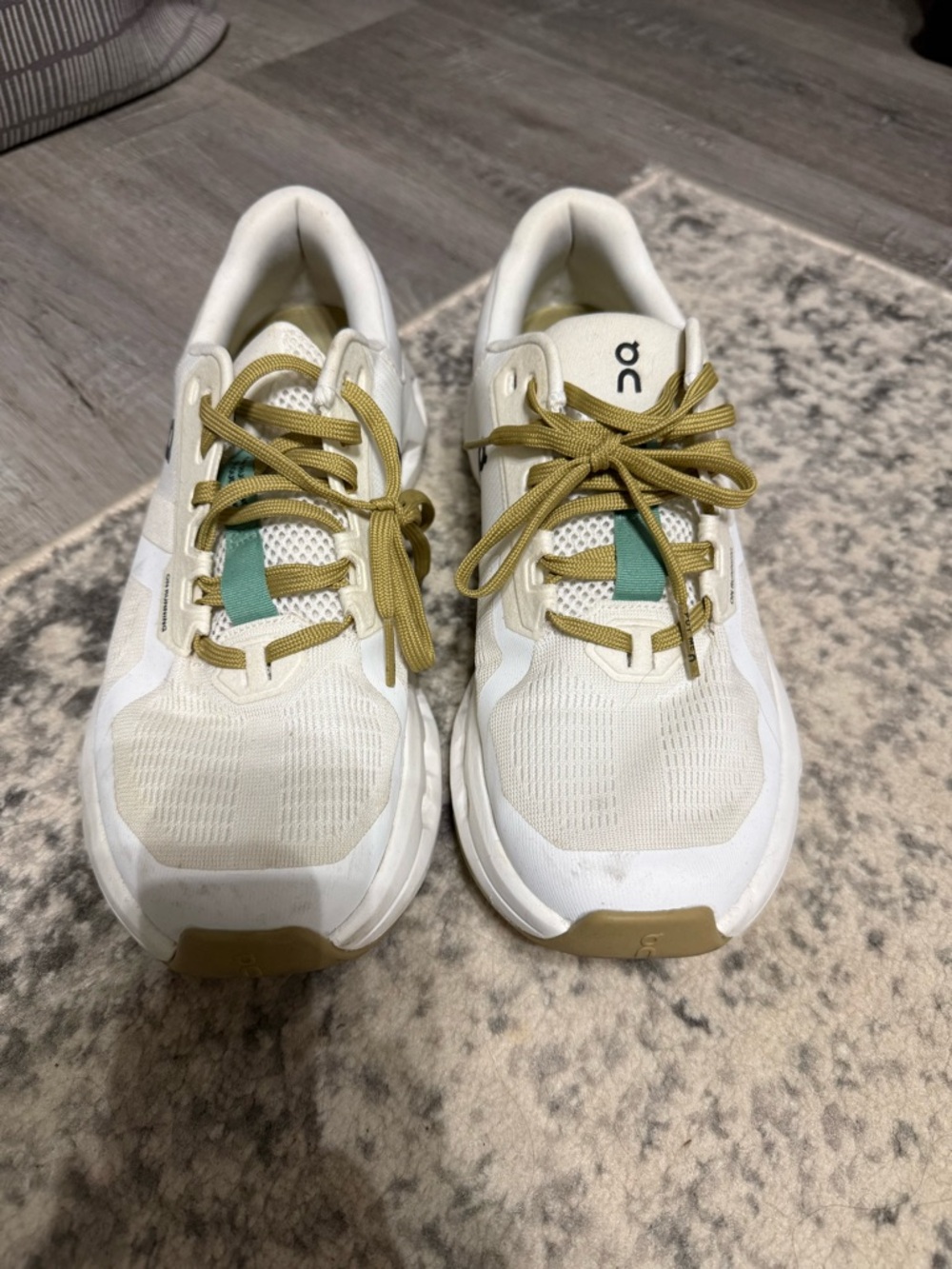 On Running Women's Cloudrunner 2